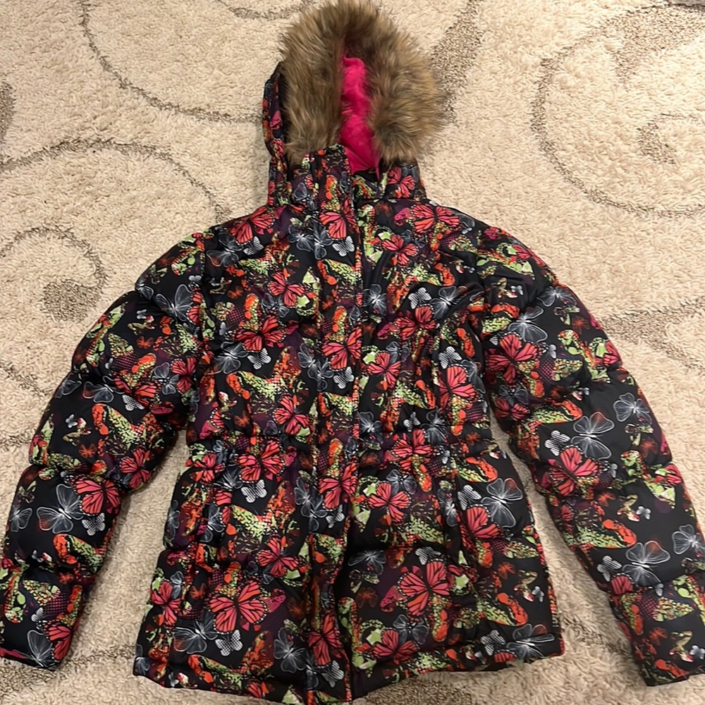 Girls winter jacket. New without tags. Size 10/12